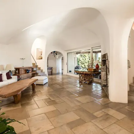 Ancora - Elegant Escape Above Porto Cervo