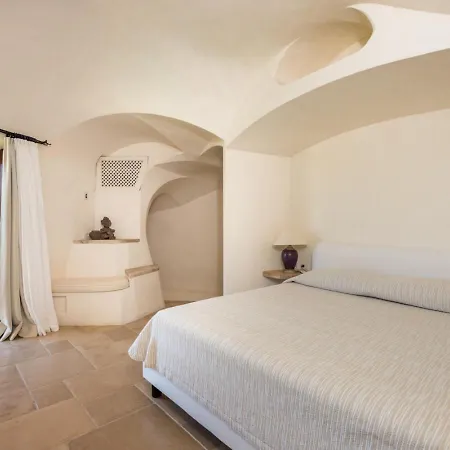 Ancora - Elegant Escape Above Villa Porto Cervo
