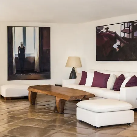 Ancora - Elegant Escape Above